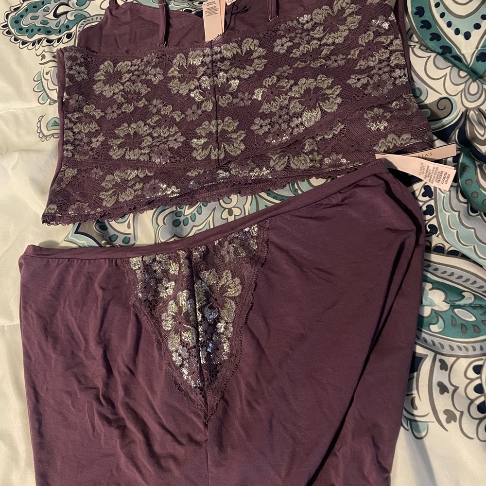 Victoria Secret Sleep Set - Picture 3 of 3